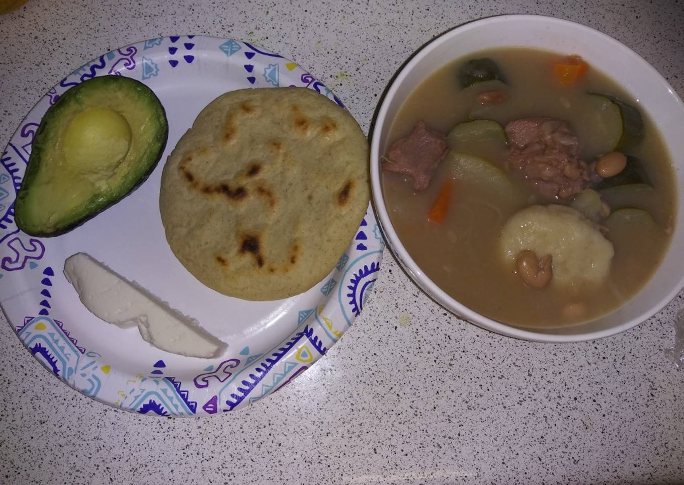 Sopa de frijoles pintos