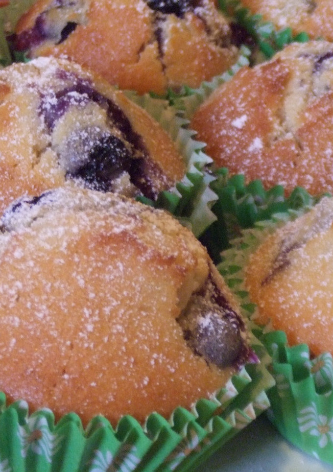 Una foto de Muffins de yogur con arándanos y granada