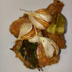 Ayam goreng bawang daun jeruk রেসিপির প্রধান ছবি