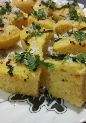 A picture of Khaman Dhokla.