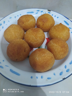 Foto resep Klenyem(bola singkong isi gula merah)