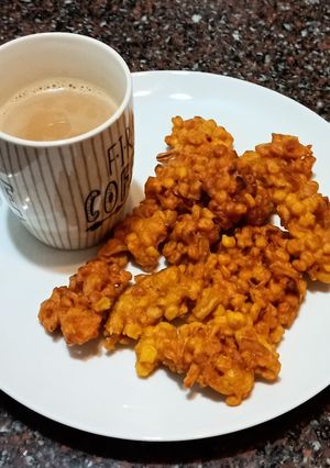 कॉर्न पकोडे (corn pakode recipe in marathi) रेसिपी चे मुख्य फोटो 