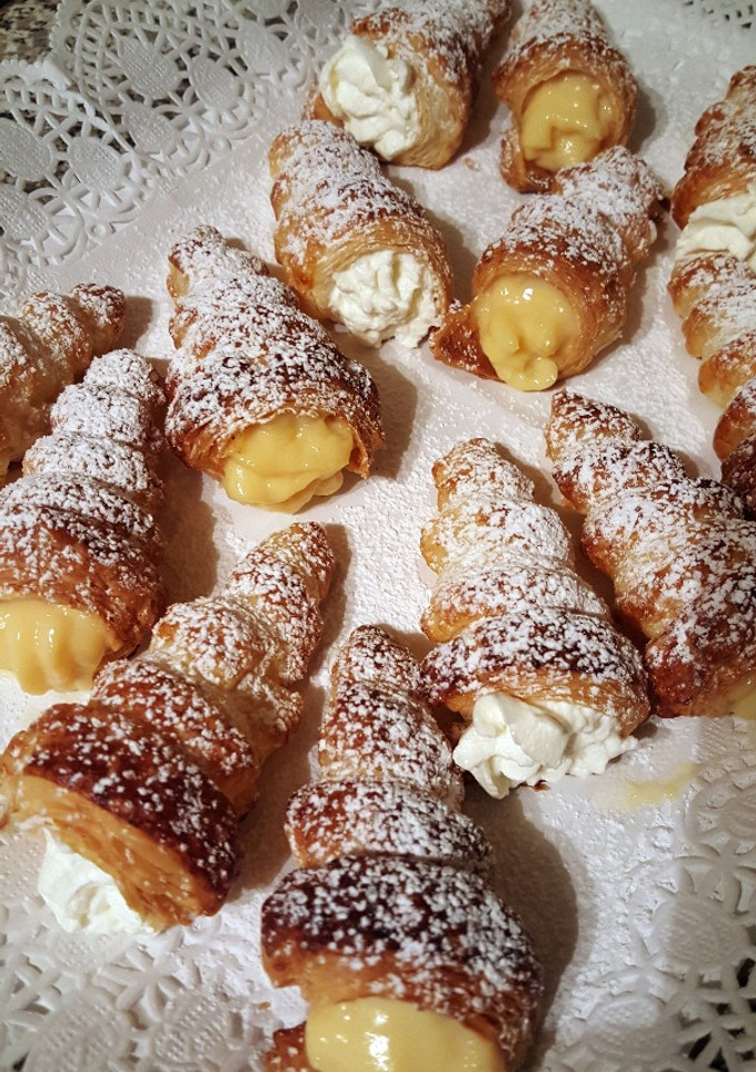 Una foto de Conos de hojaldre rellenos