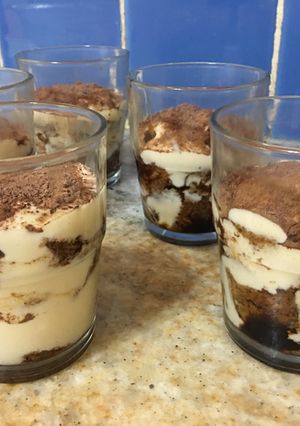 Una foto de Tiramisú fácil en vaso