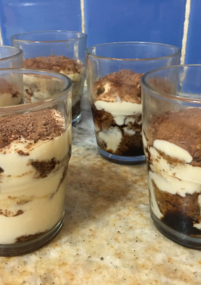 Una foto de Tiramisú fácil en vaso