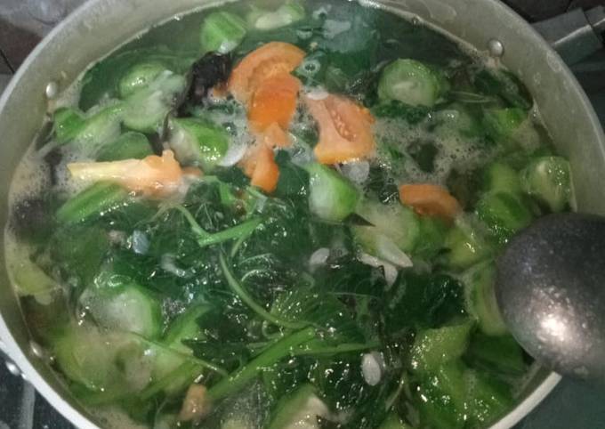 Cara Membuat Sayur kunci bayam, gambas yang Lezat