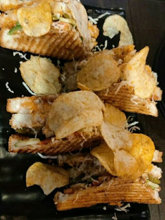आलू ग्रिल्ड सैंडविच (Aloo Grilled sandwich recipe in Hindi) रेसिपी मुख्य फोटो