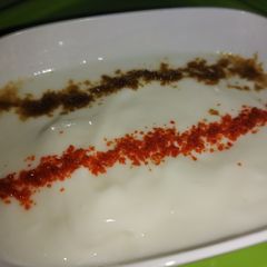 A picture of 3 color Raita.