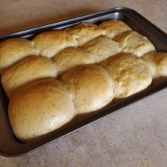 A picture of Simple buns.