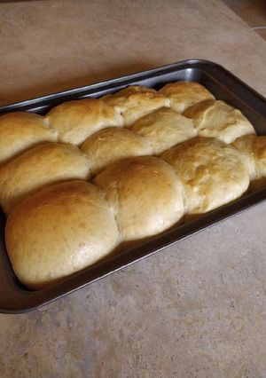 A picture of Simple buns.