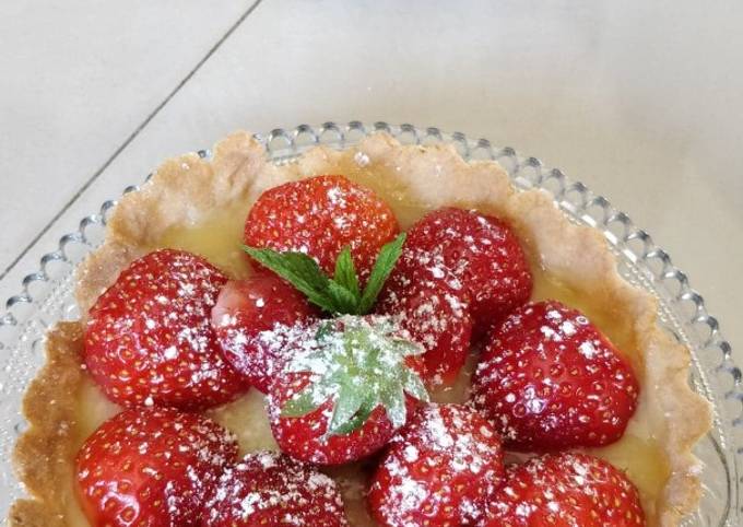 Le moyen le plus simple de Cuire Délicieux Tartelette aux fraises et
crémeux citron