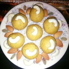 A picture of Besan Ke Laddoo.