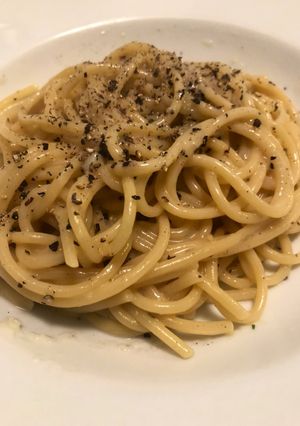 A picture of Cacio e Pepe Assassina.