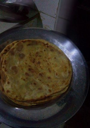 A picture of Carroted chapatis.