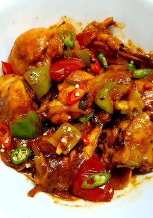A picture of Chicken Jalfrezi.