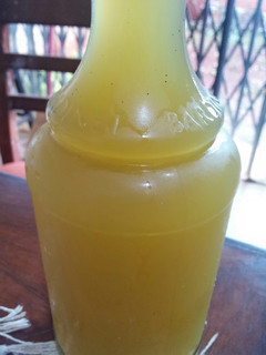Una foto de Limoncello (licor de limón)