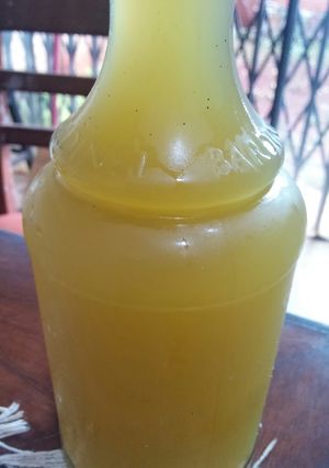 Una foto de Limoncello (licor de limón)