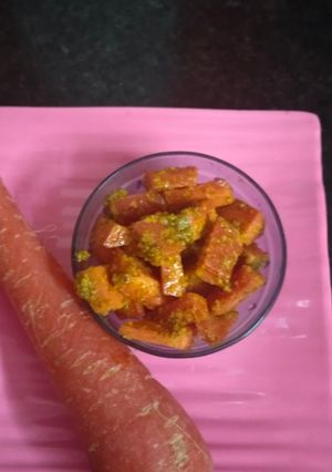 ગાજર નું અથાણું (Gajar Athanu Recipe In Gujarati) રેસીપી મુખ્ય ફોટો