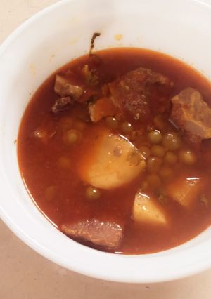 A picture of Aloo matar gosht.