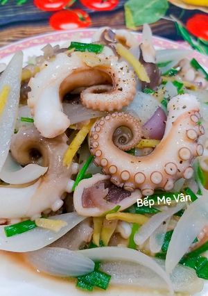 Hình của món Bạch tuộc xào hành tây.
