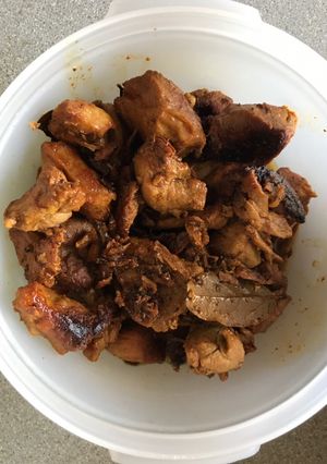 Una foto de Carne de cochino en vino y ajo