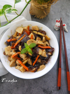 醬燒黑木耳杏鮑菇 的食譜成品照片