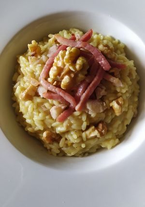 Foto di Risotto con castagne, speck e noci