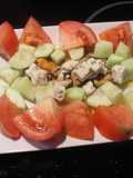 Ensalada de mejillones con queso fresco y banderillas