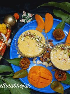 मॅंगो रबडी (mango rabdi recipe in marathi) रेसिपी चे मुख्य फोटो