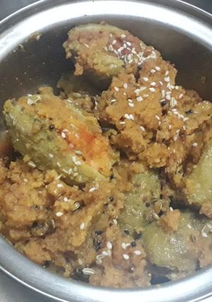 કારેલા નું ભરેલું શાક (Karela Bharelu Shak Recipe In Gujarati) રેસીપી મુખ્ય ફોટો