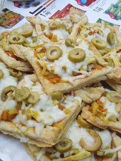 صورة لوصفة بيتزا الدجاج بالبف باستري 😋