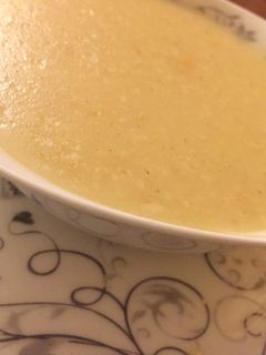 صورة لوصفة شوربة بيضاء بالذرة