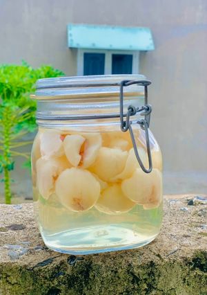 Hình của món Vải ngâm đường.