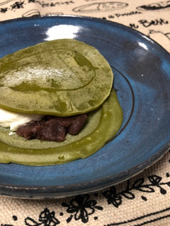A picture of Japanese Matcha Pancake.