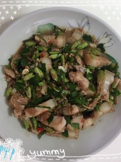 รูปของ หมูสามชั้นผัดกะปิพริกขี้หนูสวน
