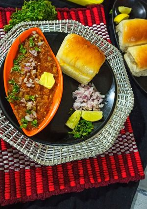 A picture of Pav bhaji.