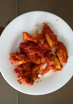 Una foto de Alas de pollo adobadas con salsa de tomate en Thermomix