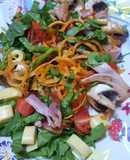 Ensalada con zanahoria y mucho más