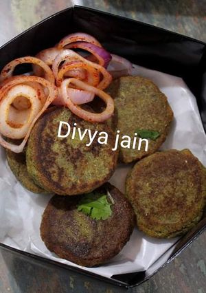 A picture of Green pea potato tikki.