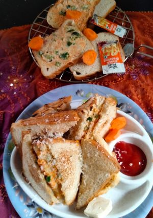 A picture of Vegetable malai Toast.