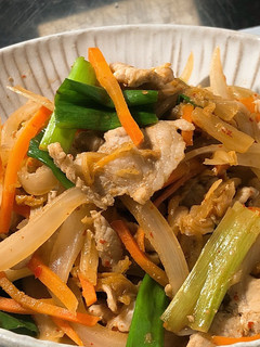 泡菜炒豬肉 的食譜成品照片