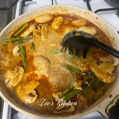 Fish Curry with mushroom and asparagus A picture of Fish Curry with mushroom and asparagus.