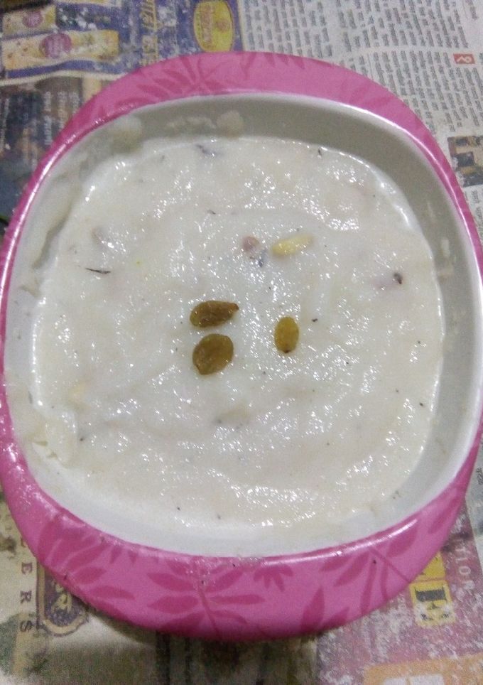 रव्याची खीर (ravyachi kheer recipe in marathi) रेसिपी चे मुख्य फोटो 