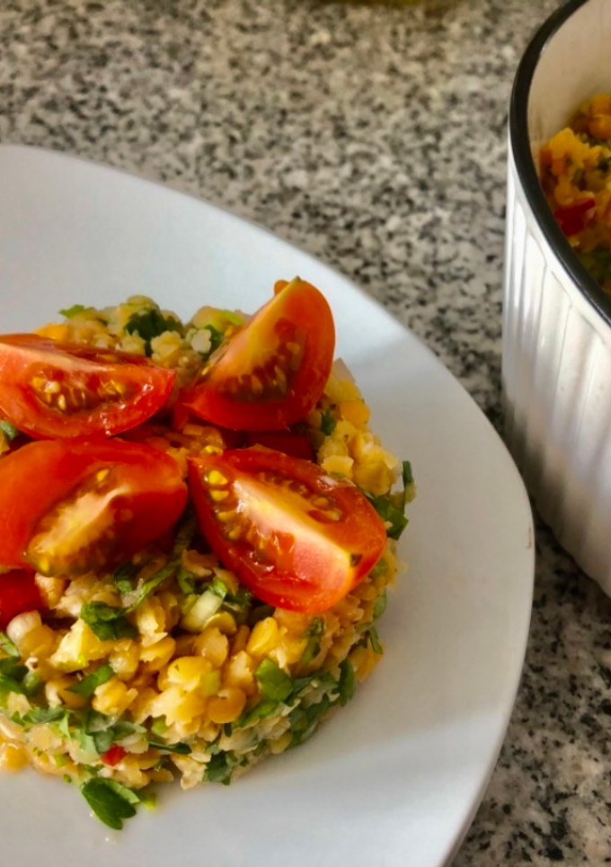 Una foto de Ensalada de lentejas rojas