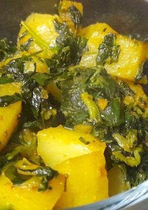 मेथी आलू की भाजी (methi aloo ki bhaji recipe in Hindi) रेसिपी मुख्य फोटो