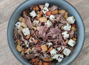Une photo de Salade lentilles, carottes, confit de canard