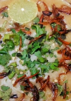 A picture of Beef haleem.