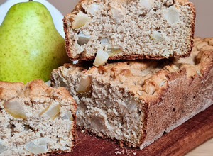 Una foto de Budín de avena y pera 🍐🍐saludable 🍐 sin azúcar ni edulcorante