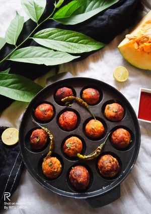 A picture of Nutty Pumpkin Pops.