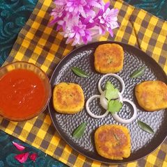 A picture of Yam spice tikki (petties).